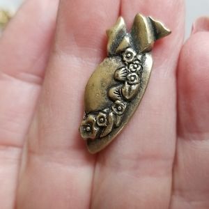 FLORAL & Ribbon BONNET lapel pin DICKSONS